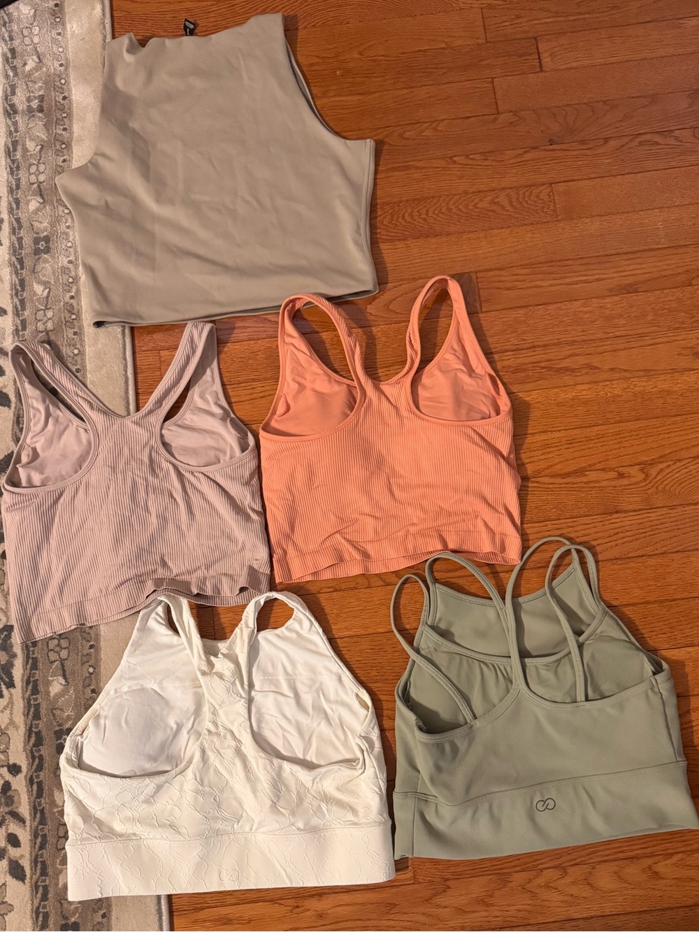 Athletic tanks and bras - Picture 2 of 4